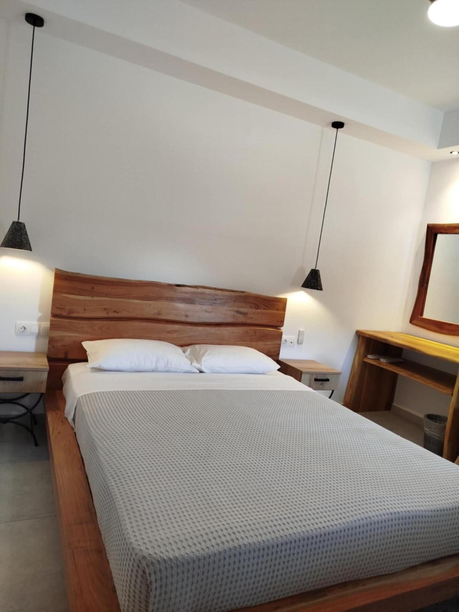 Glaronisia Hotel 폴로니아 외부 사진